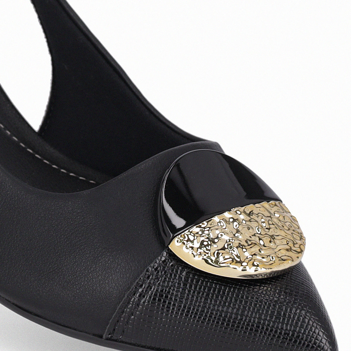 Zapato Taci Negro/Dorado 80