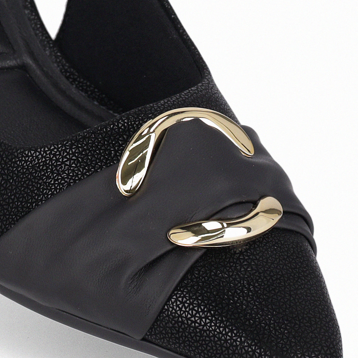 Zapato Irene Dorado/Negro