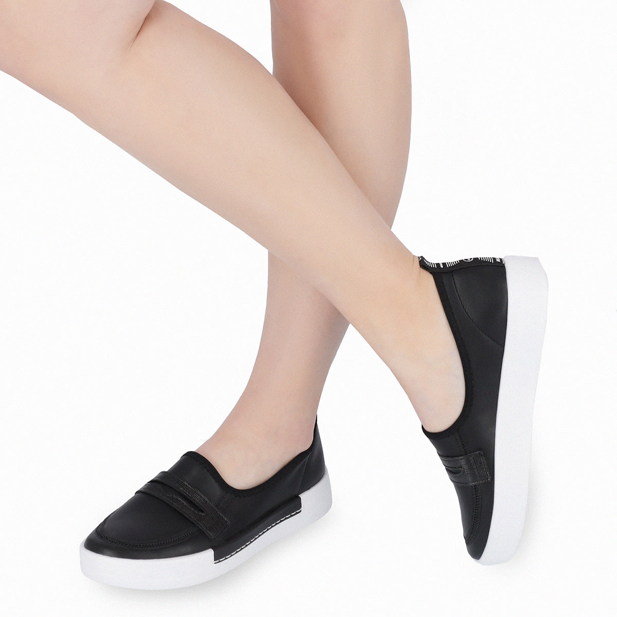 Zapatilla Roberta Negro