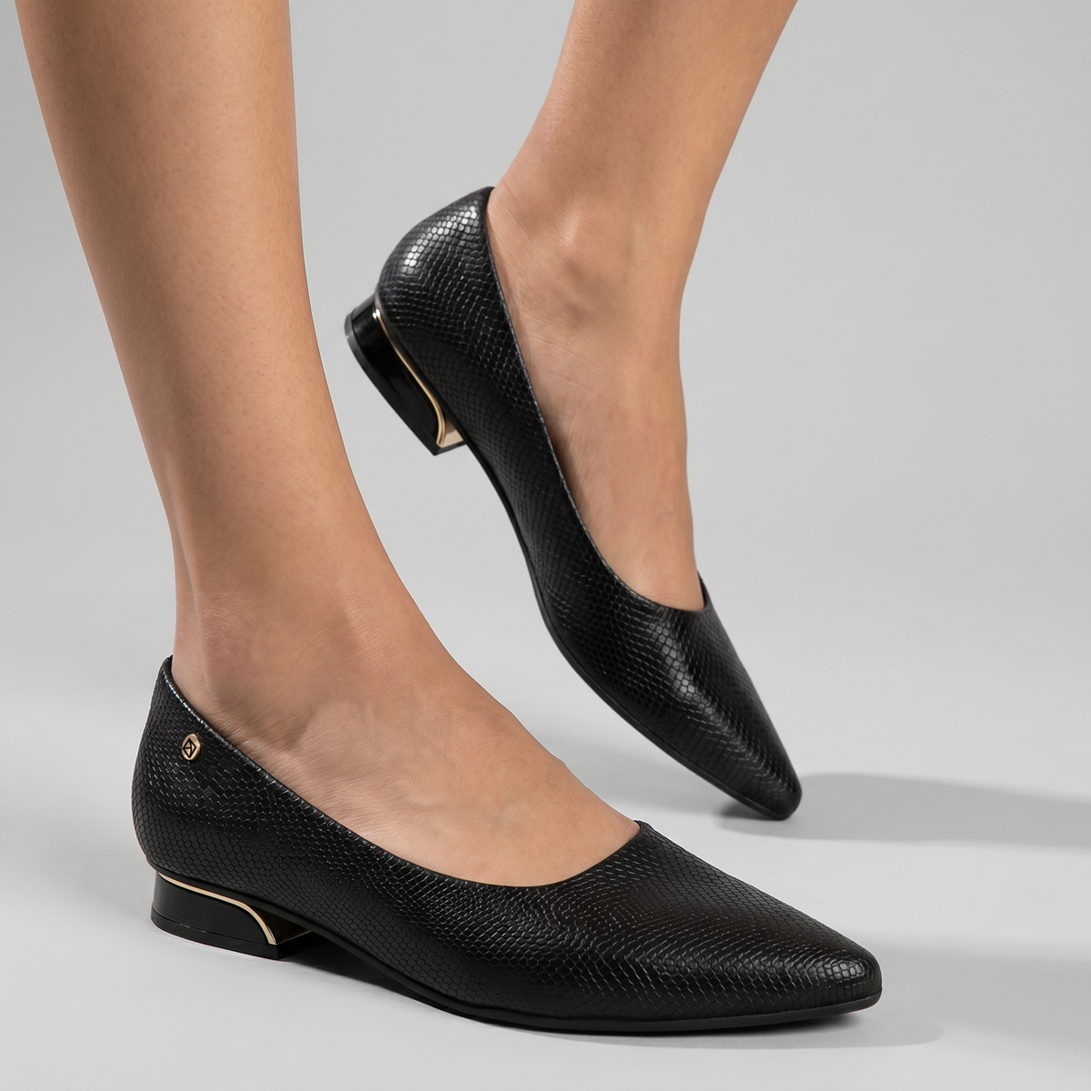 Zapato Silvia 03 Negro/Crocco