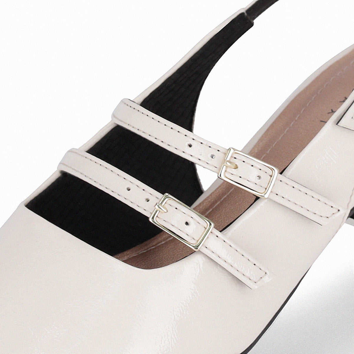 Zapato Silvia Crema/Charol 676