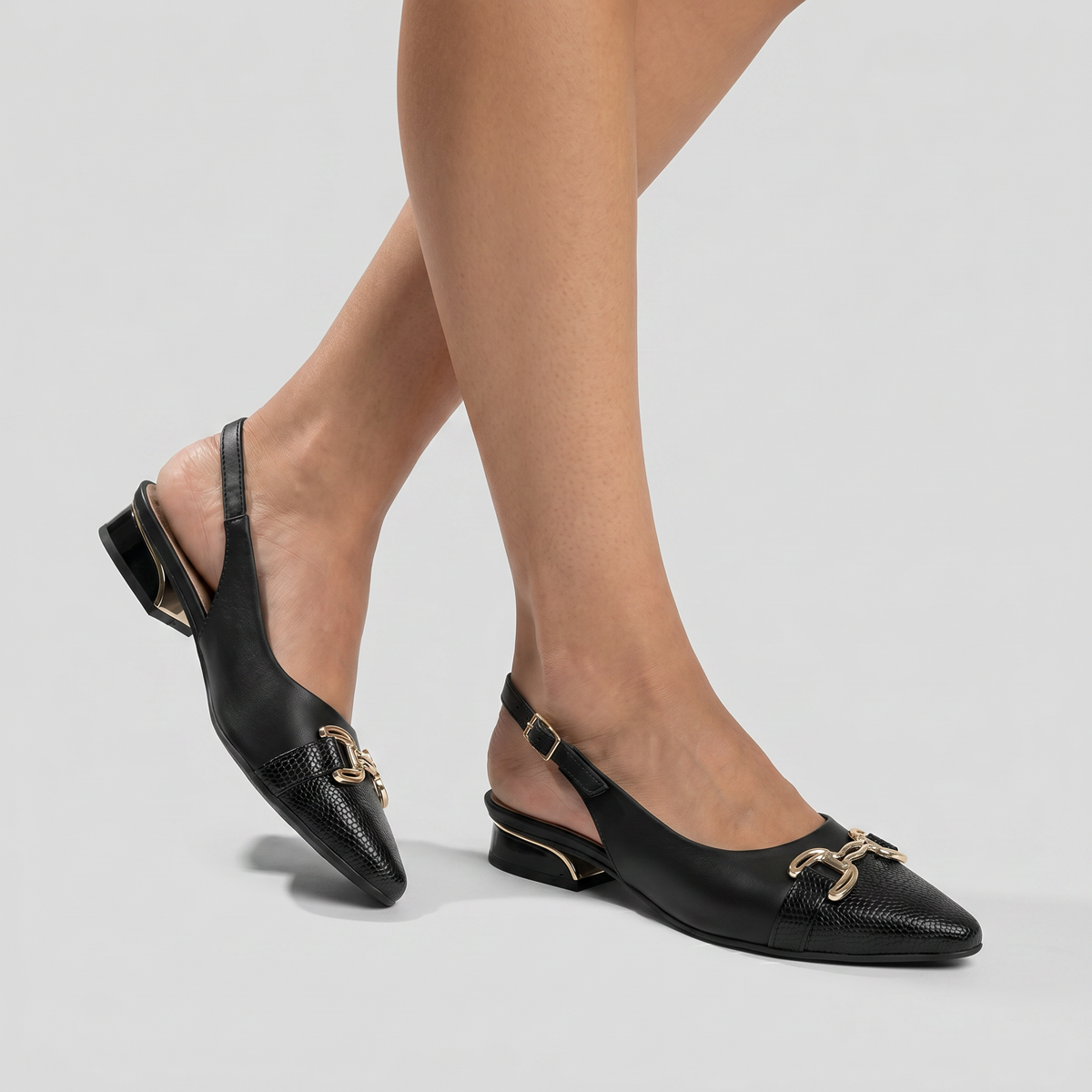 Zapato Silvia 04 Negro/Dorado