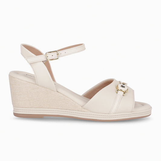 Sandalia Alice Crema/Dorado 713