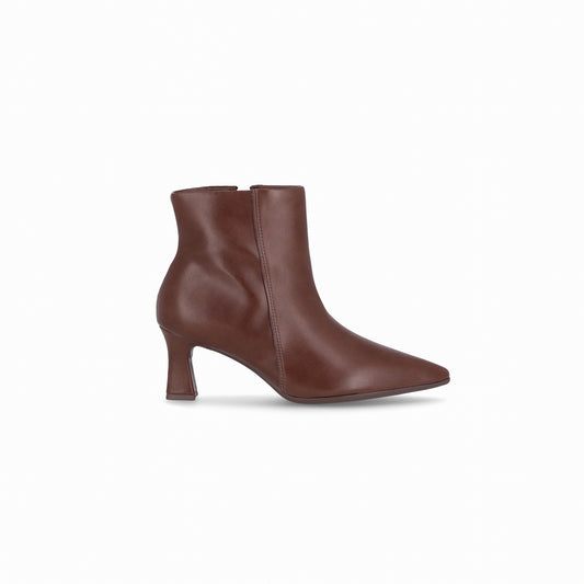 Bota Irene 701 Café