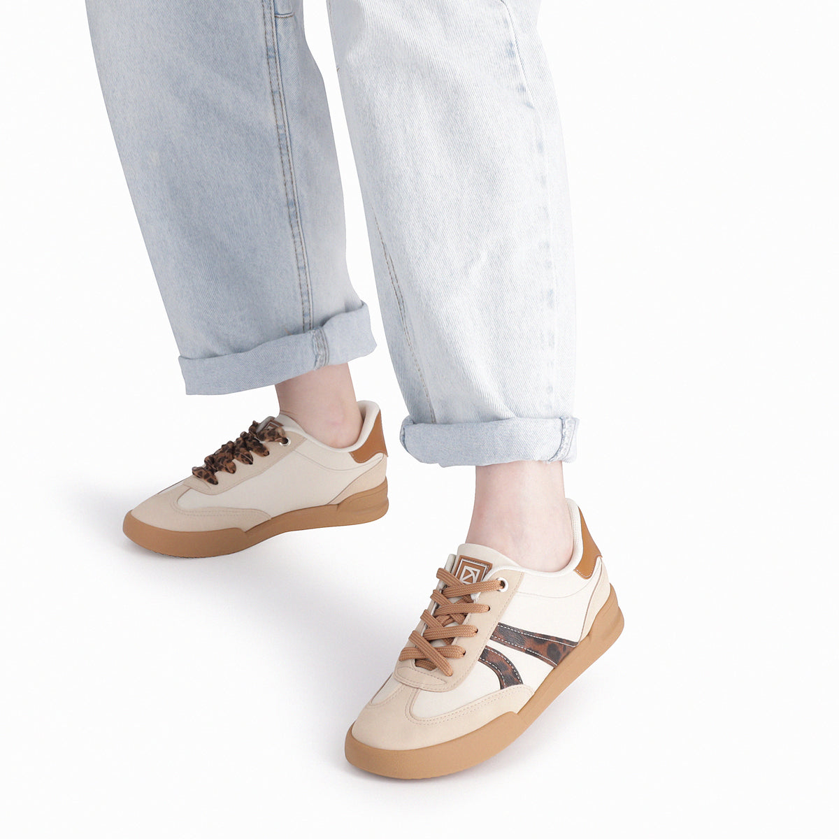Zapatilla Caroline Beige